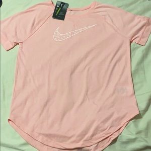 Girls Nike Fit Tee